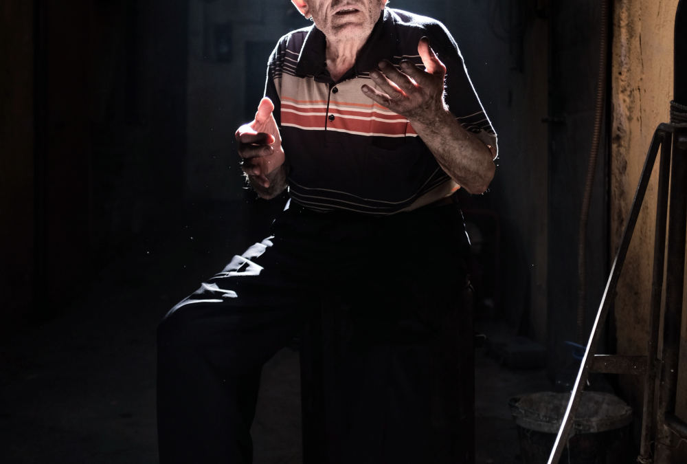 Pic of old man wonder how with both hands open